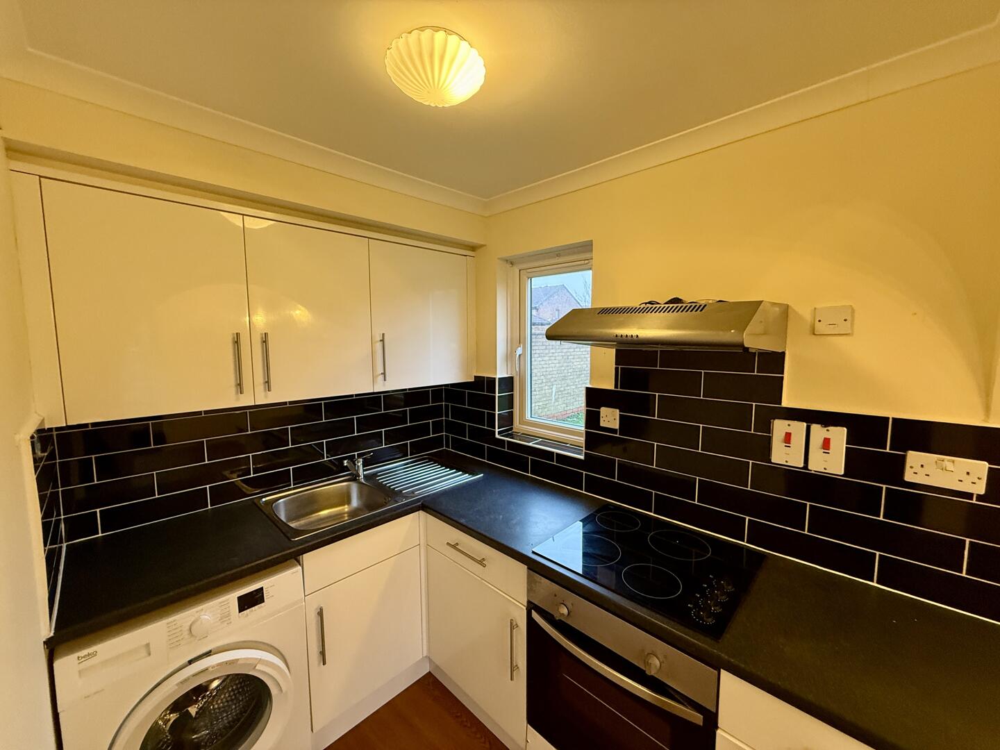 1 bed property in Holly Gardens, West Drayton